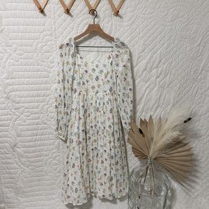 Floral white dress aura size small